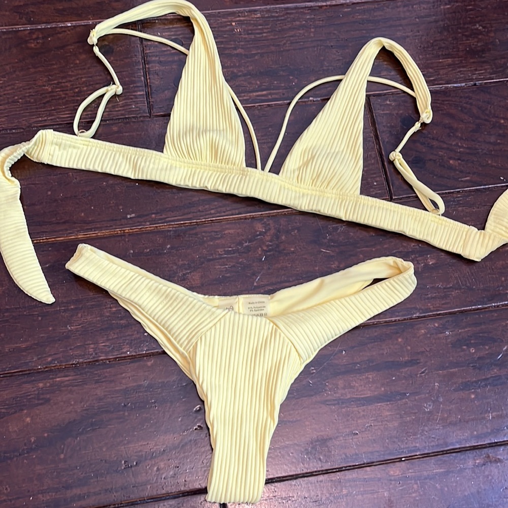 Beach bunny yellow bikini